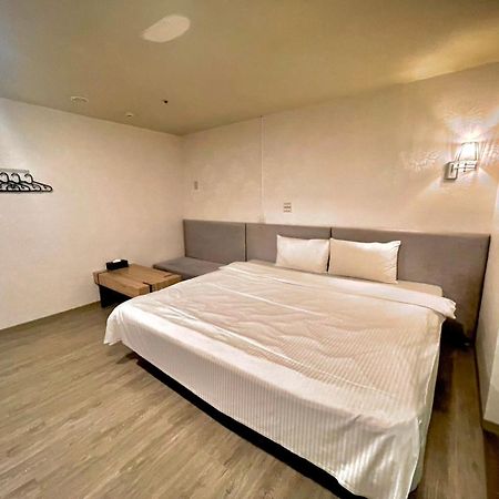 Walker Hotel - Zhengyi 2 Тайбэй Экстерьер фото